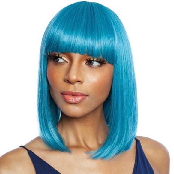 NWT-  NEON WATER STRAIGHT ROUNDED CHINA BANG BOB by - Mane Concept Futura - Picture 7 of 7
